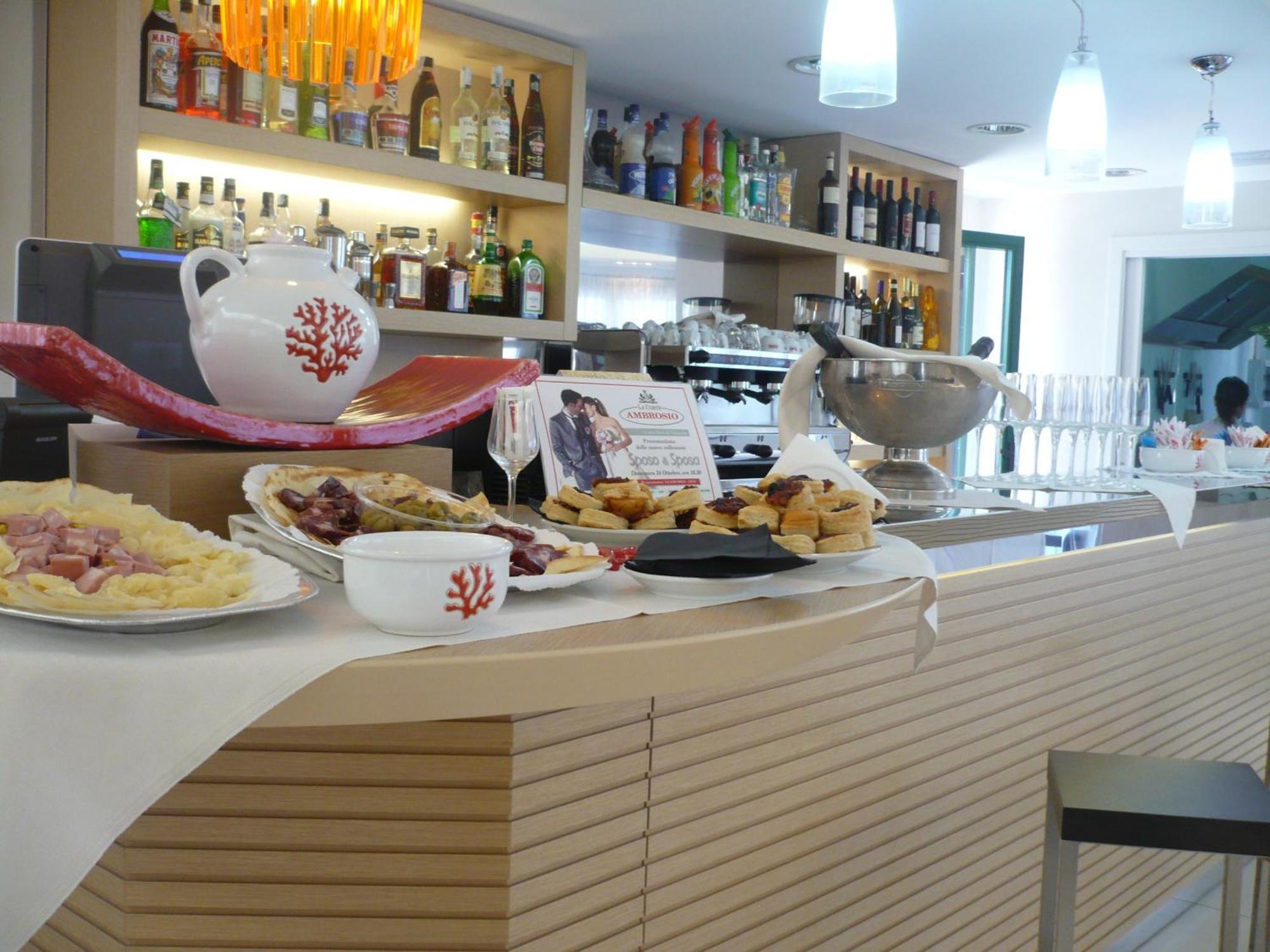 Hotel Ambrosio La Corte 3*