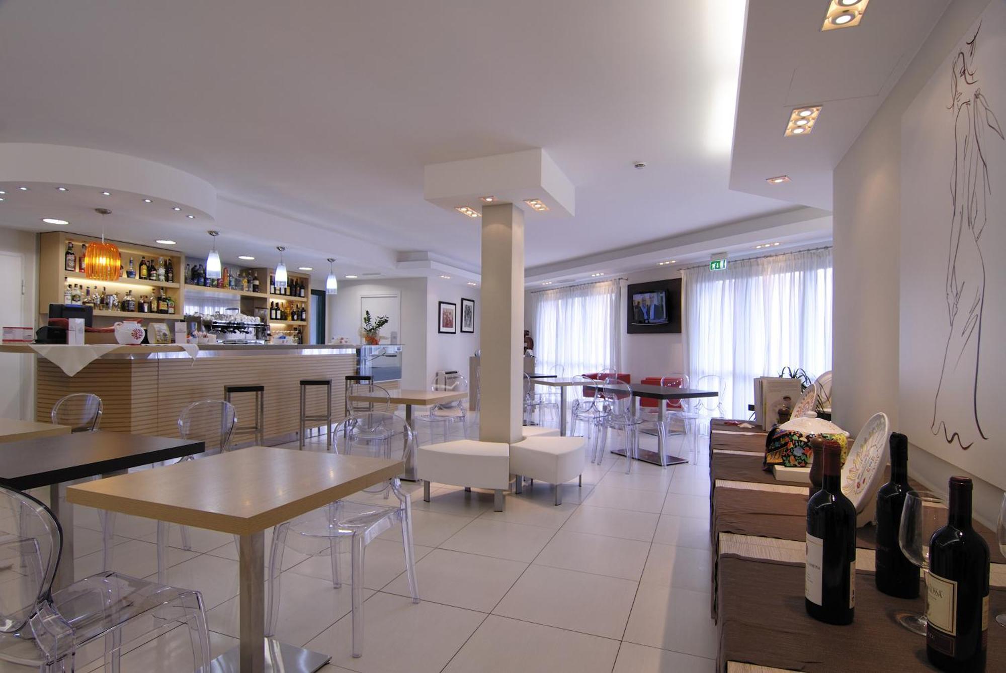 Hotel Ambrosio La Corte 3*